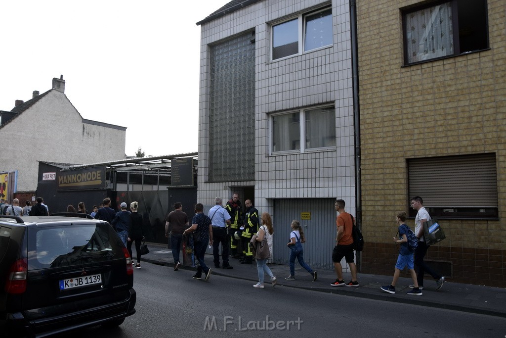 Feuer 1 Koeln Kalk Vietorstr P06.JPG - Miklos Laubert